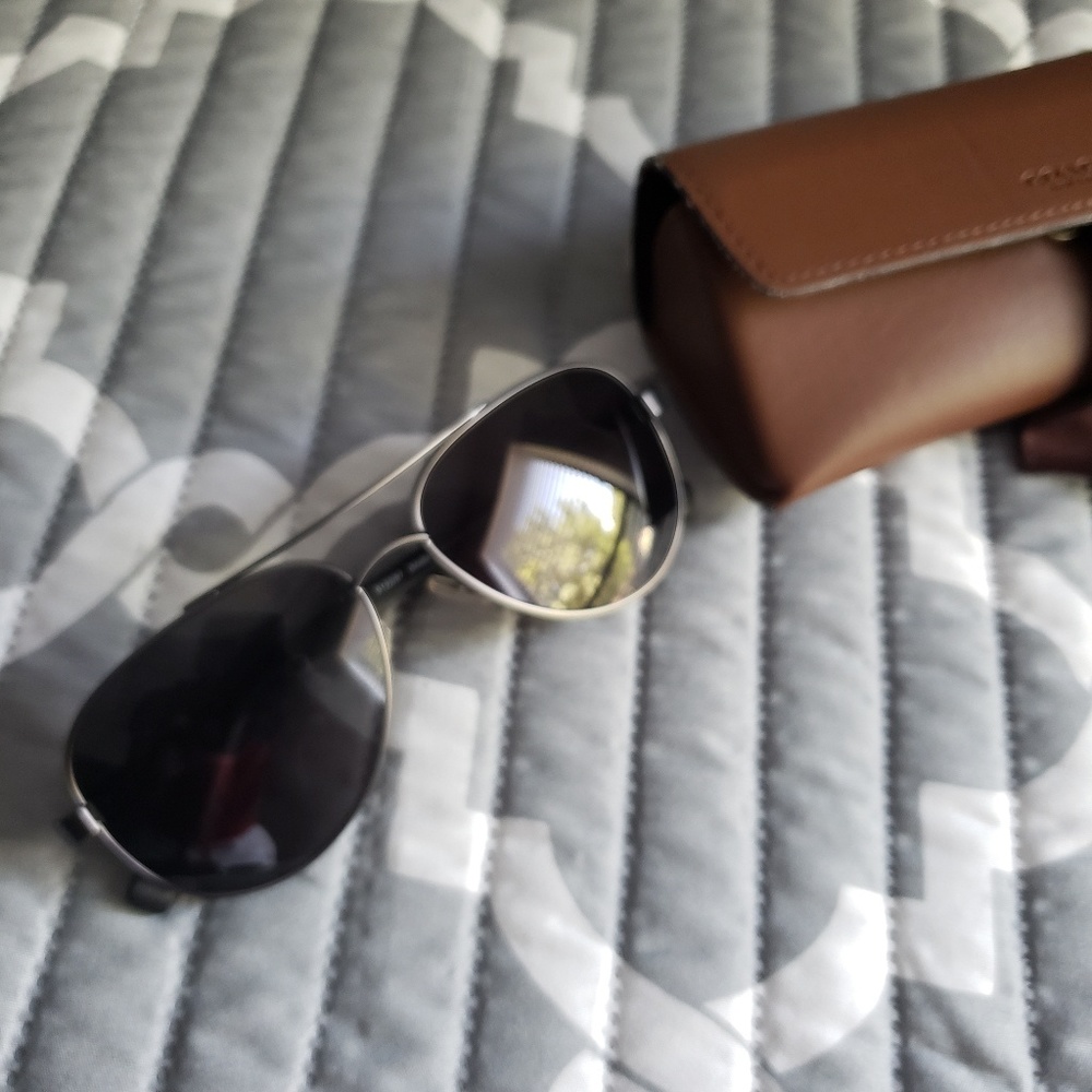 Sunglasses new without tags